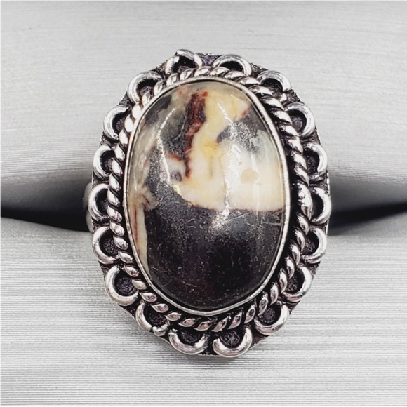 Genuine Oval Bezel Set White Buffalo Turqouise 925 Sterling Silver Rope Ring - Picture 1 of 5